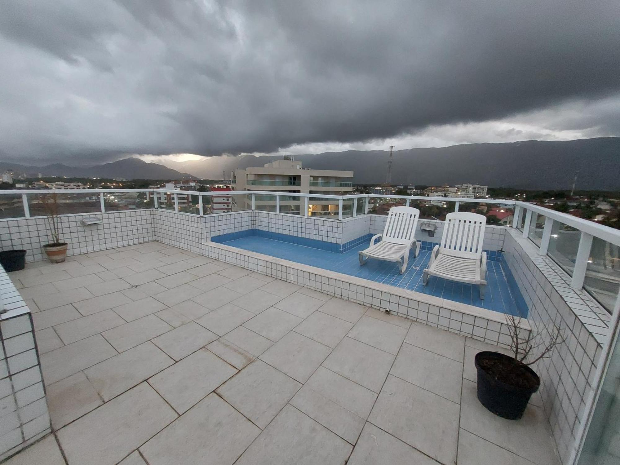 Apartamento A 50M Praia Maitinga, Wifi, Churrasqueira Na Varanda بيرتيوغا الغرفة الصورة